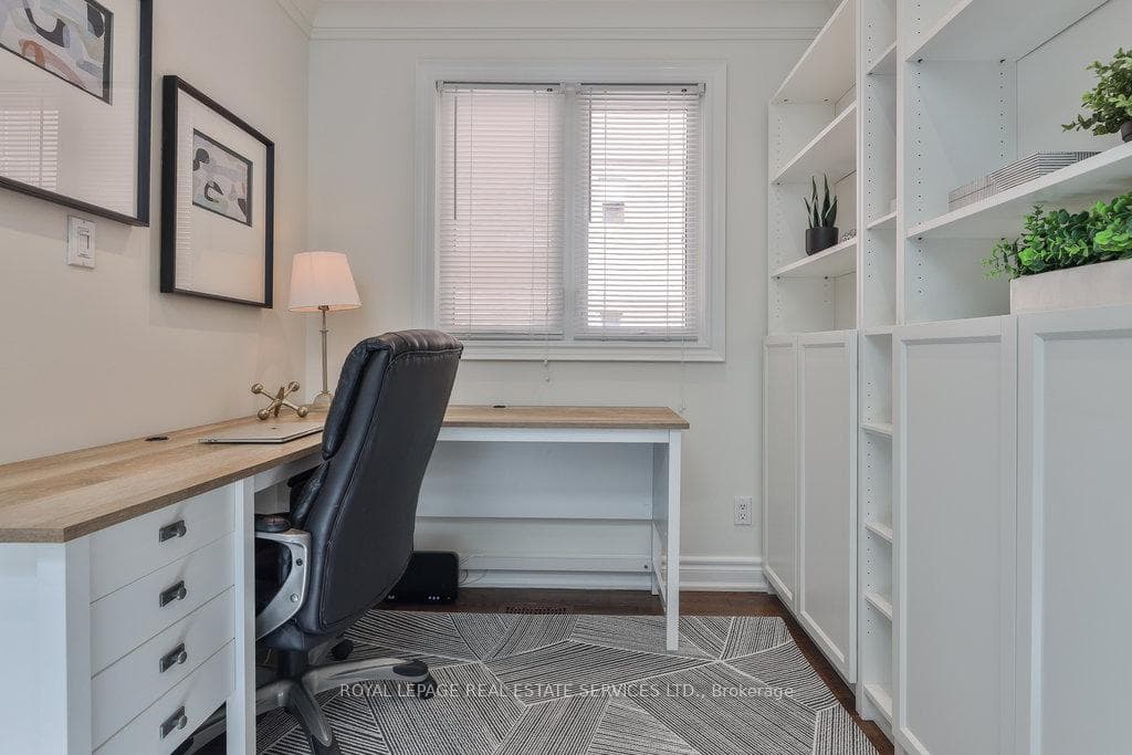 124 Coxwell Avenue photo 15
