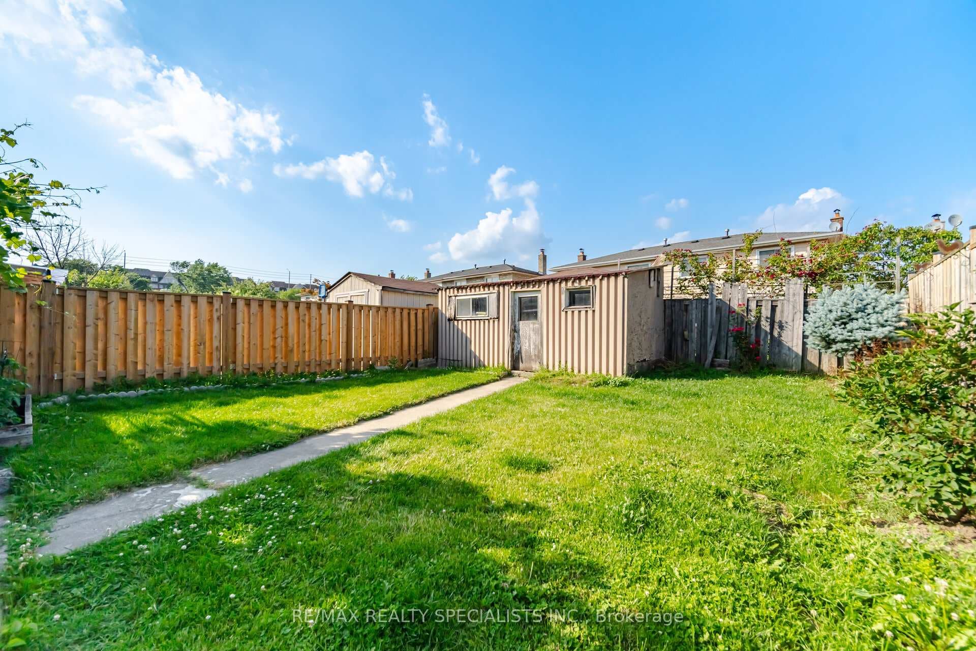 2571 Trident Avenue photo 21