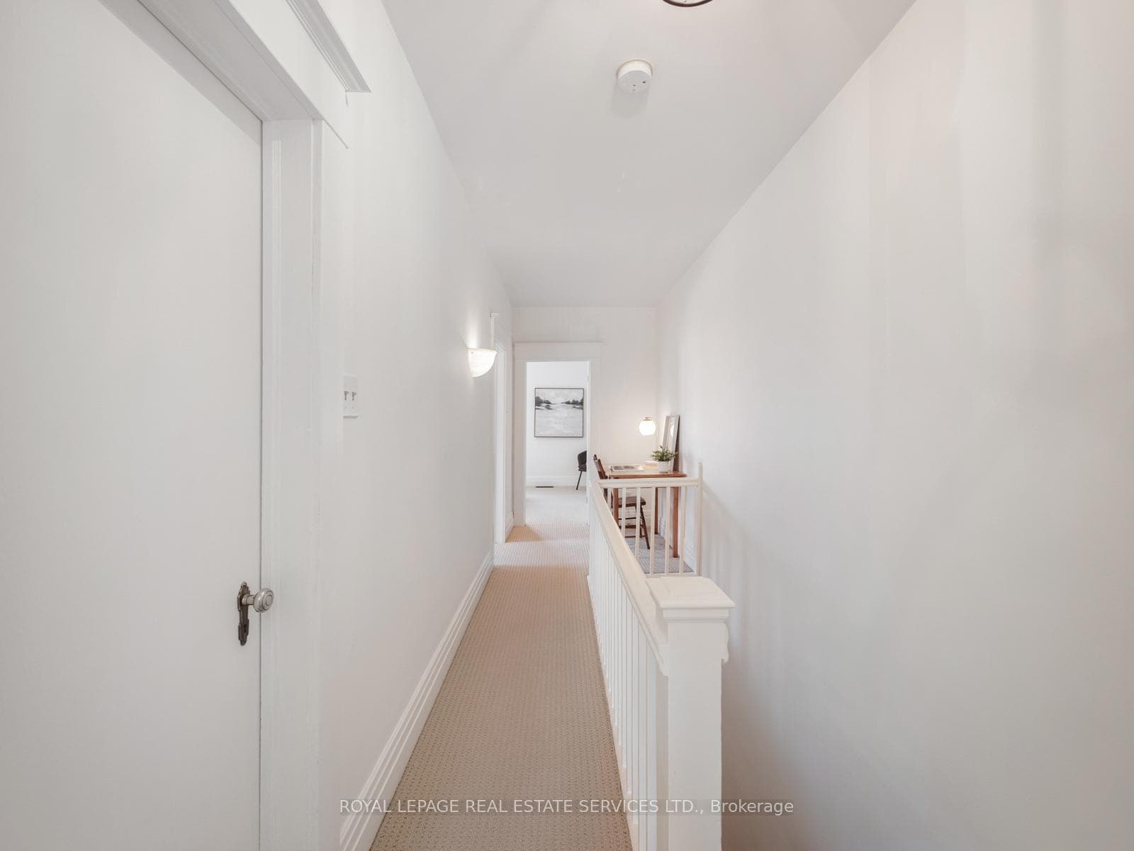 574 St Clarens Avenue photo 20