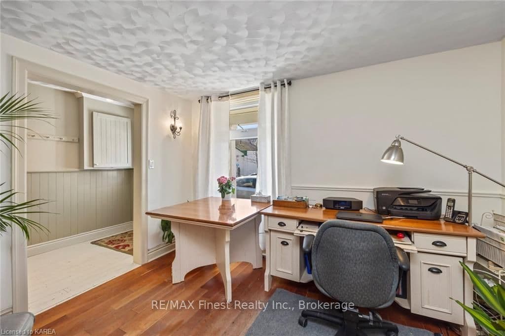 443 BAGOT Street photo 14