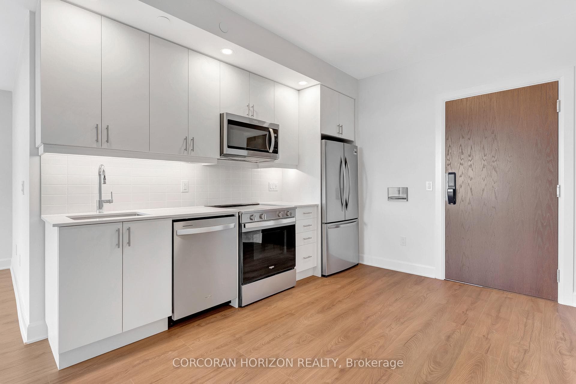 3240 William Coltson Avenue Unit 501 photo 10