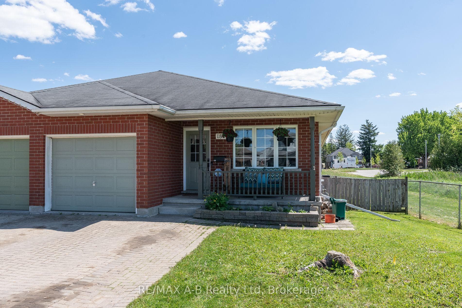 180 Westwood Avenue photo 1