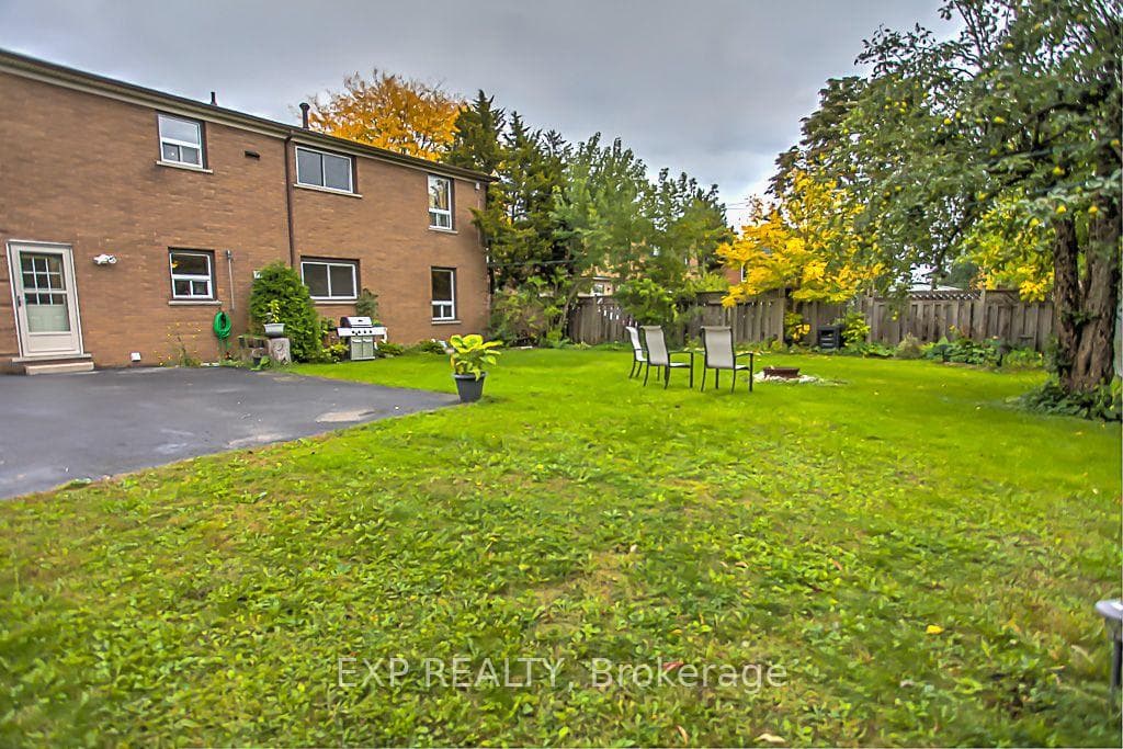 1374 Charles Drive Unit #2B photo 20