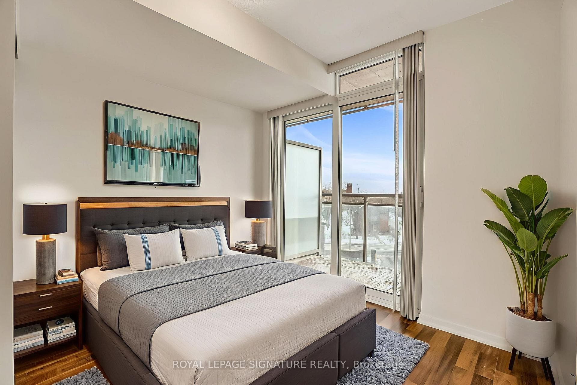38 Joe Shuster Way Unit 507 photo 20