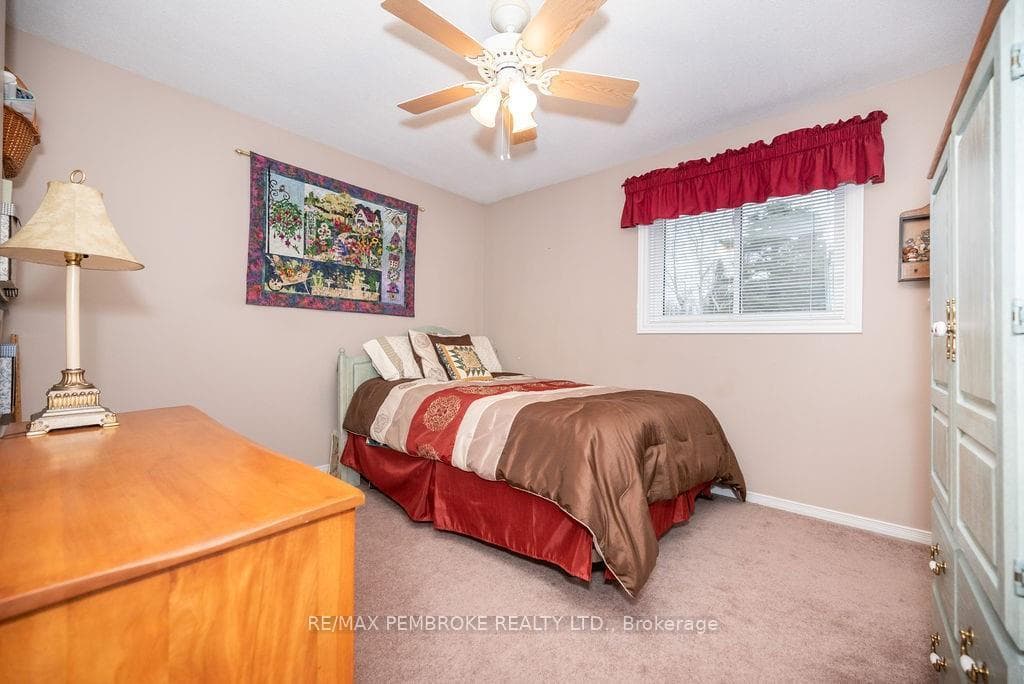 6 DEREK Drive photo 17