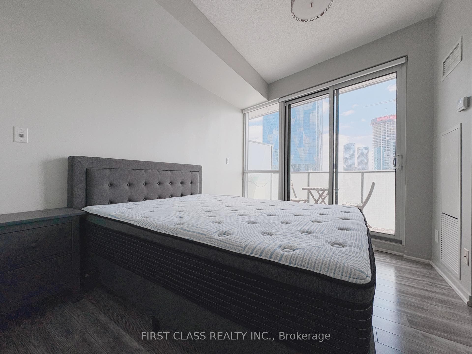 65 Bremner Boulevard Unit 3610 photo 10