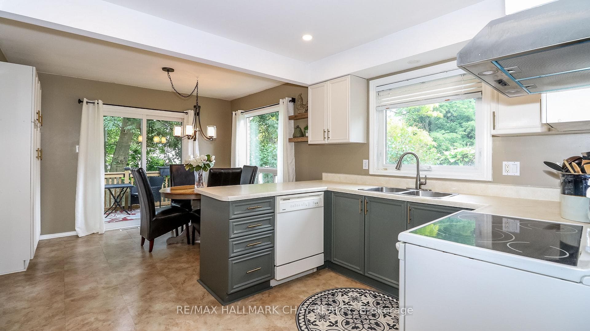 14 Autumn Lane photo 17