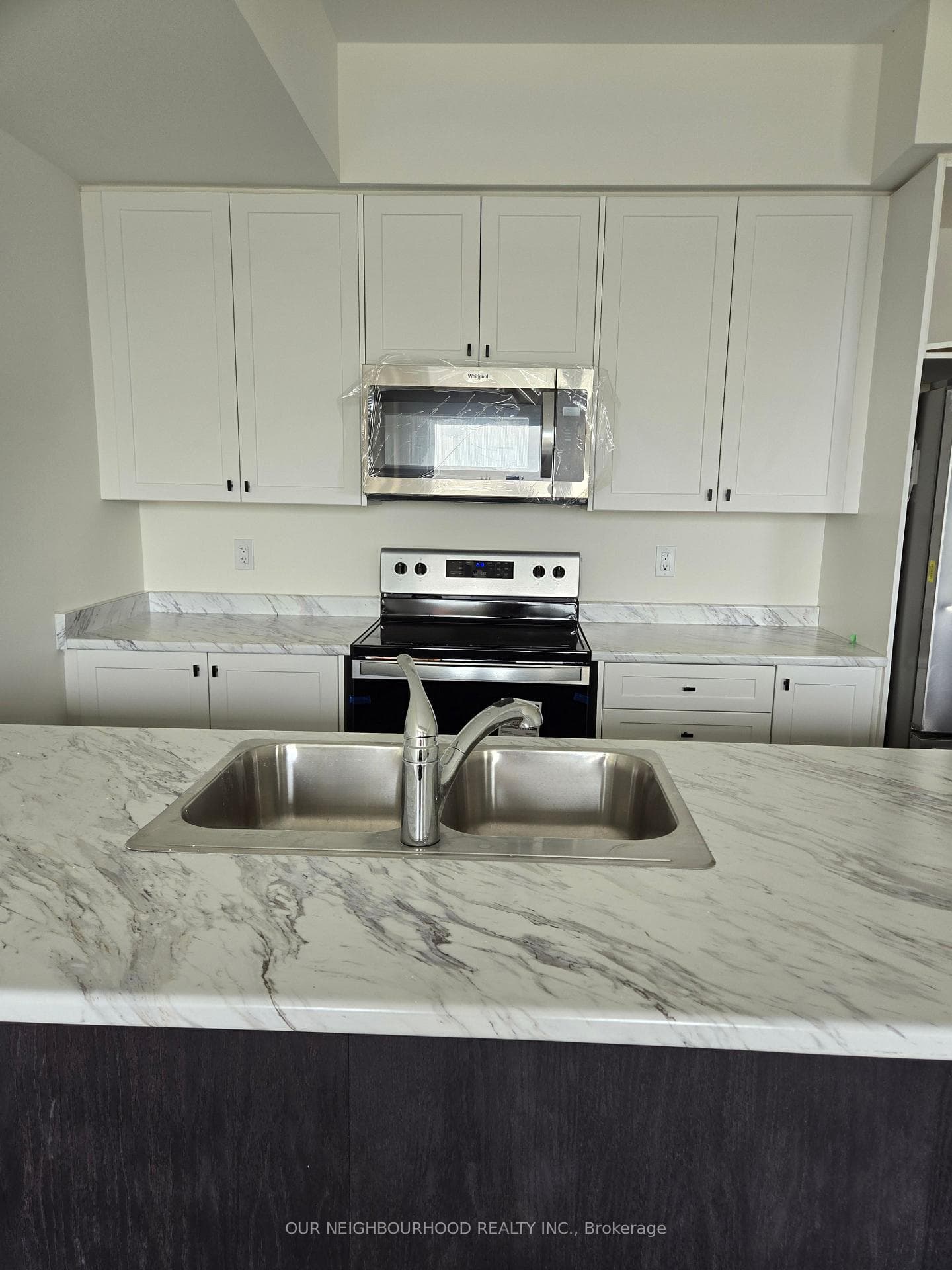 160 Densmore Road Unit 1801 photo 3