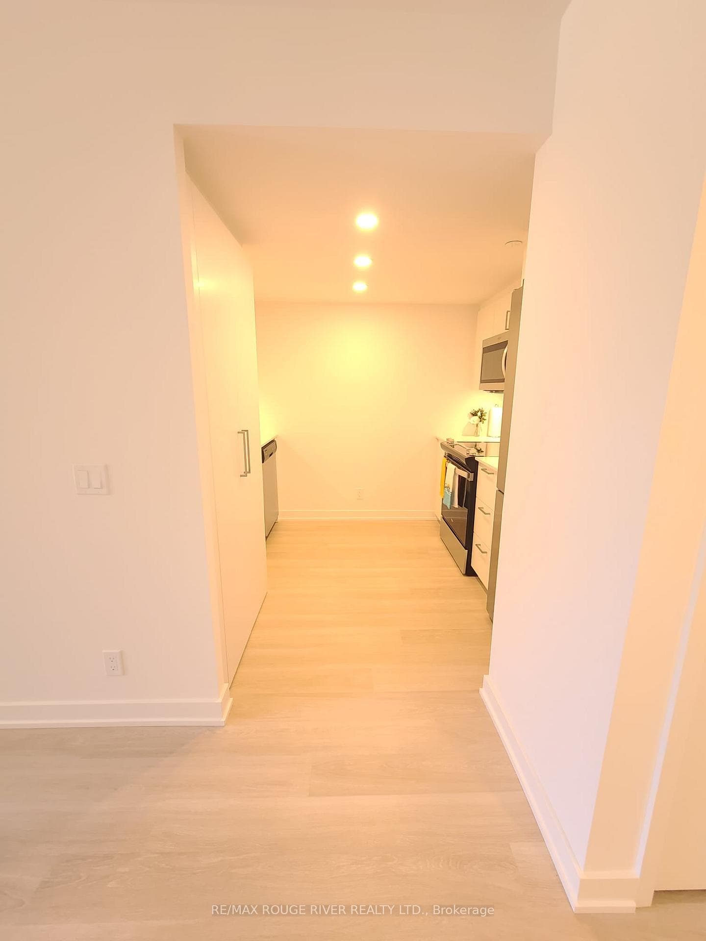 30 Tretti Way Unit 334 photo 8
