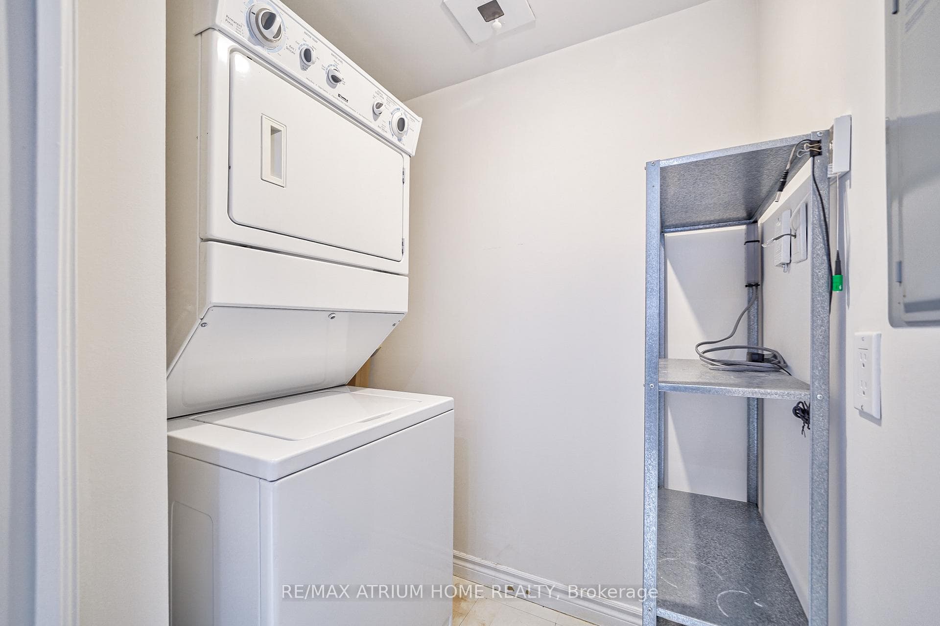 801 Bay Street Unit 1502 photo 24