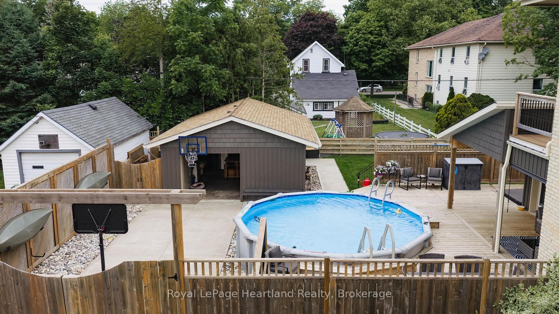 175 St David Street photo 44