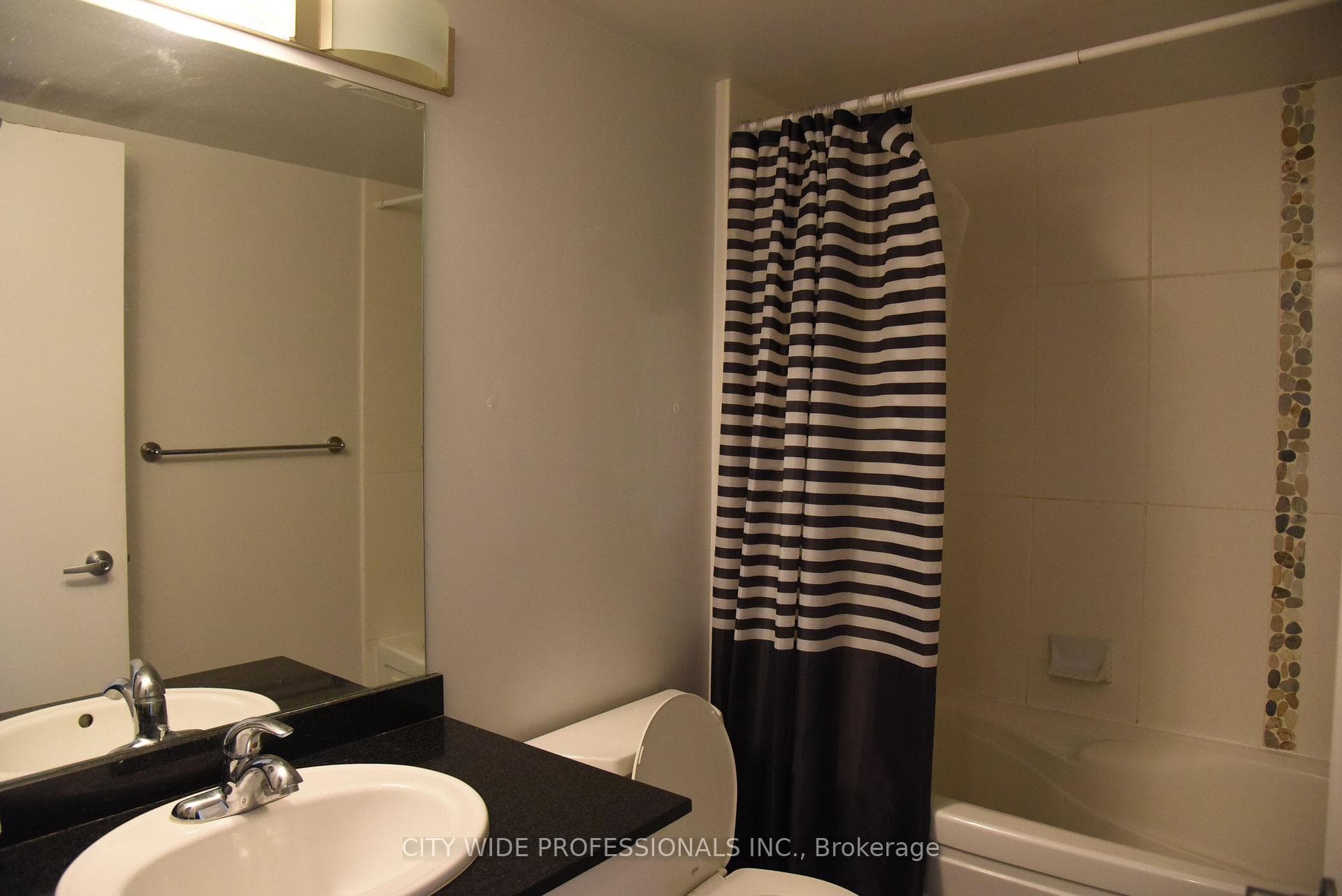 12 Yonge Street Unit 1003 photo 9