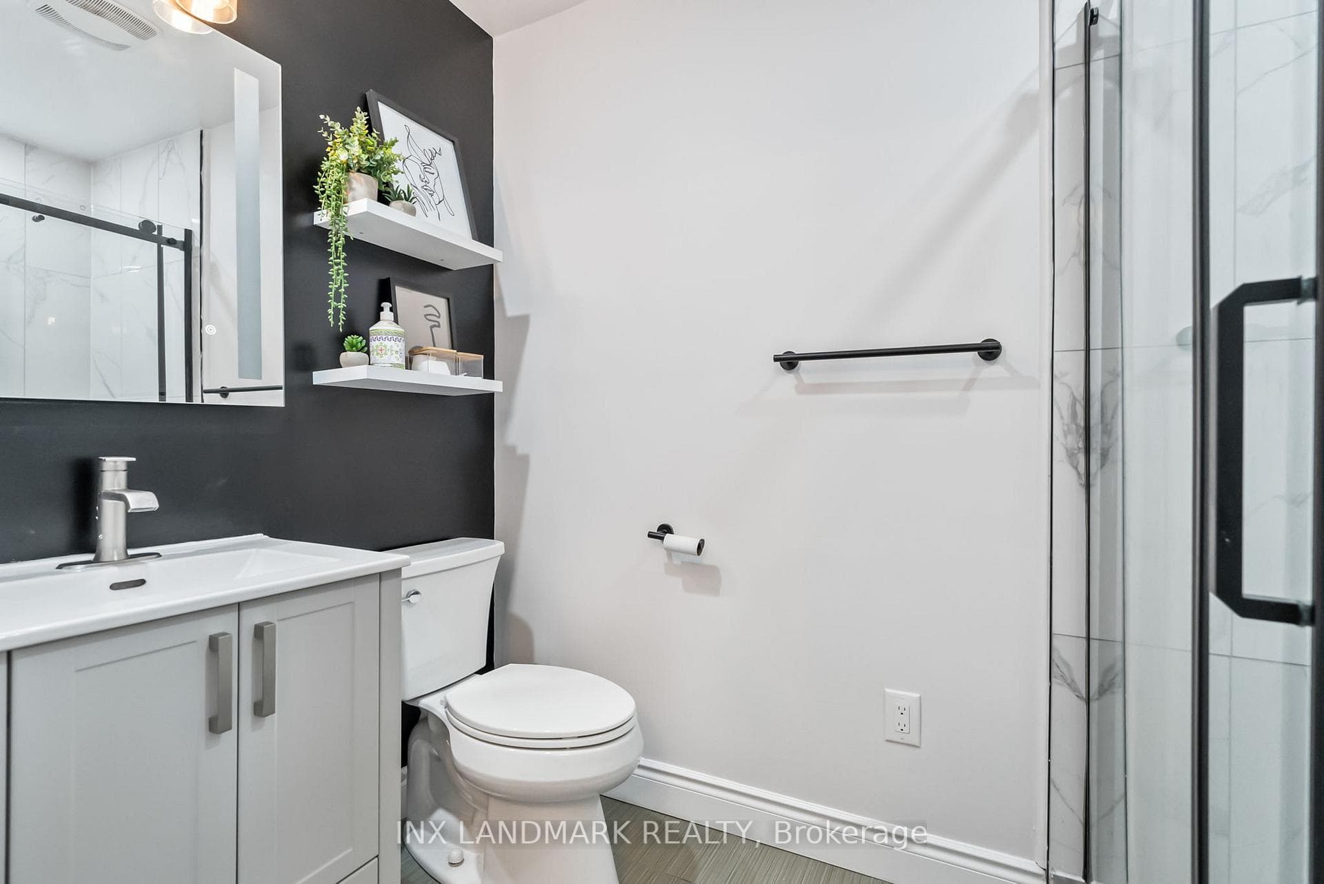 134 green Street photo 14