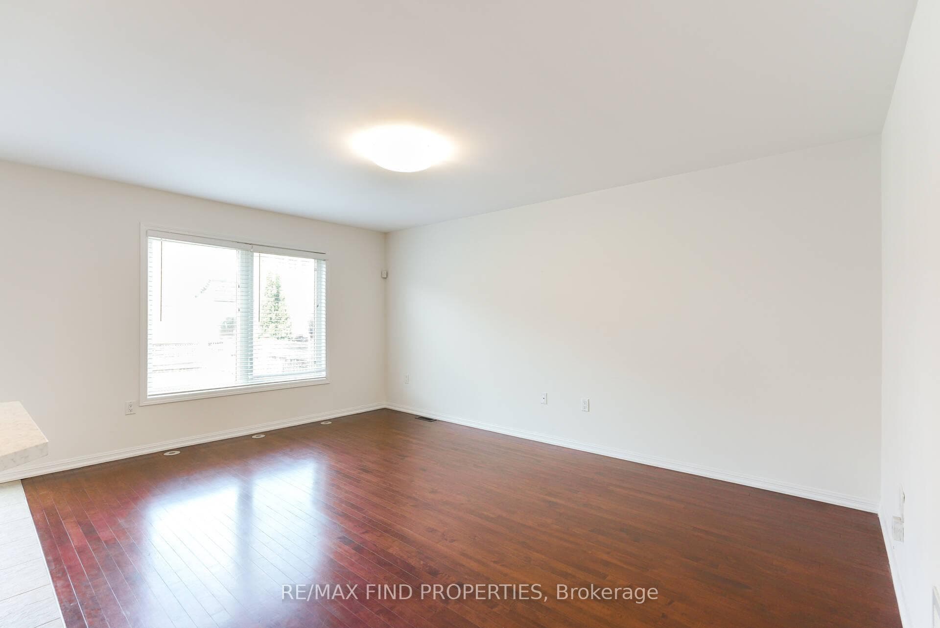 930 Hasselfeldt Heights photo 10