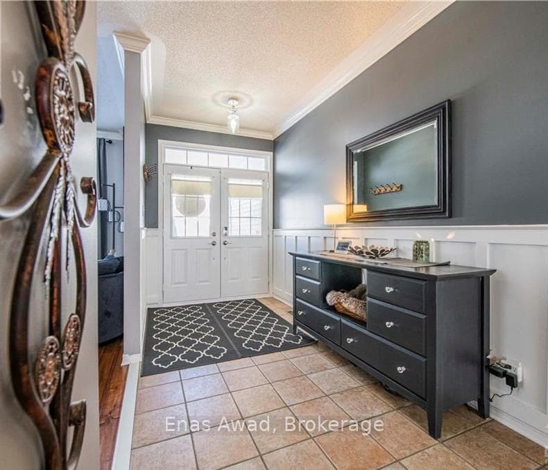 19 Farmfield Crescent photo 2