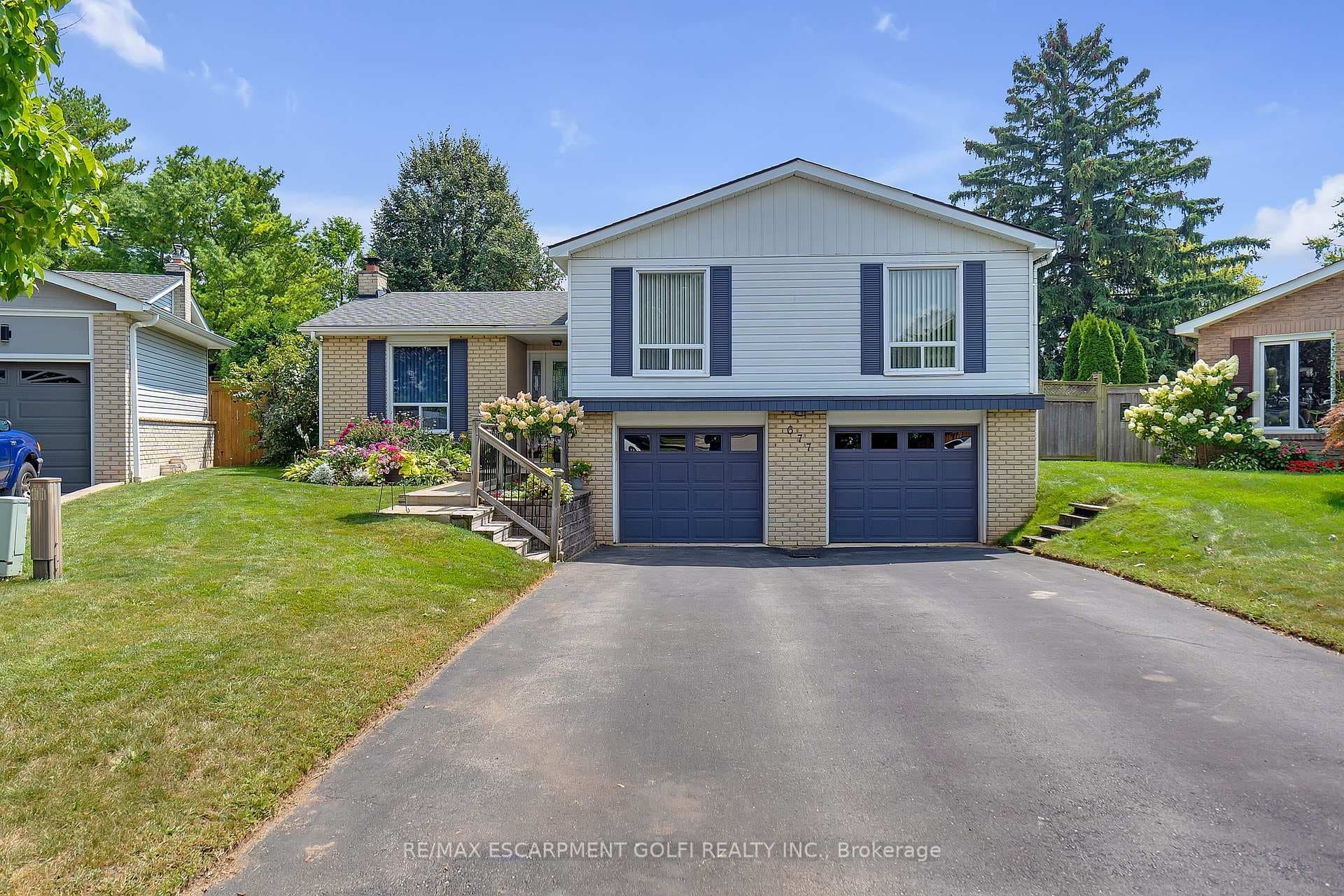677 Carmen Court photo 2