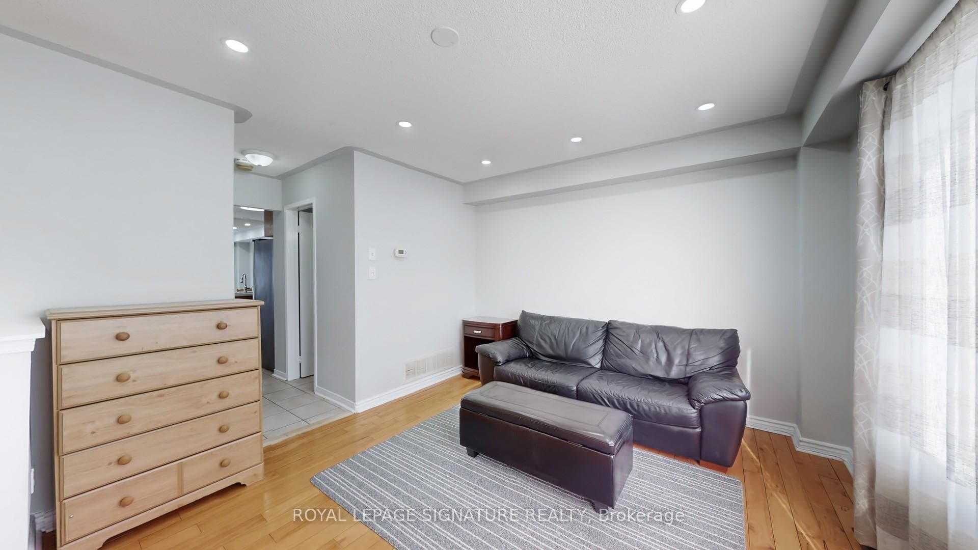 16 Pennefather Lane photo 17