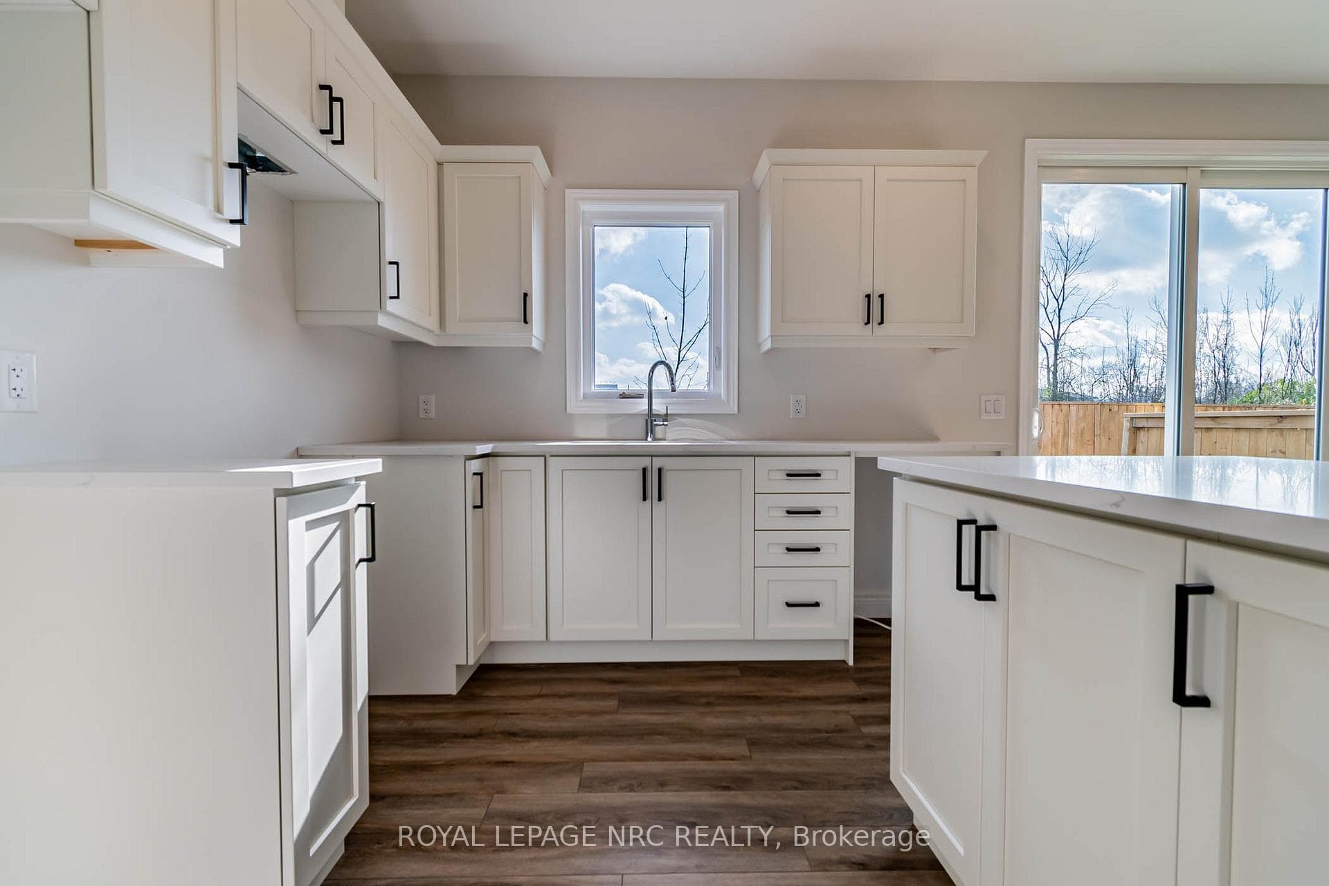 121A MOFFATT Street Unit 24 photo 11