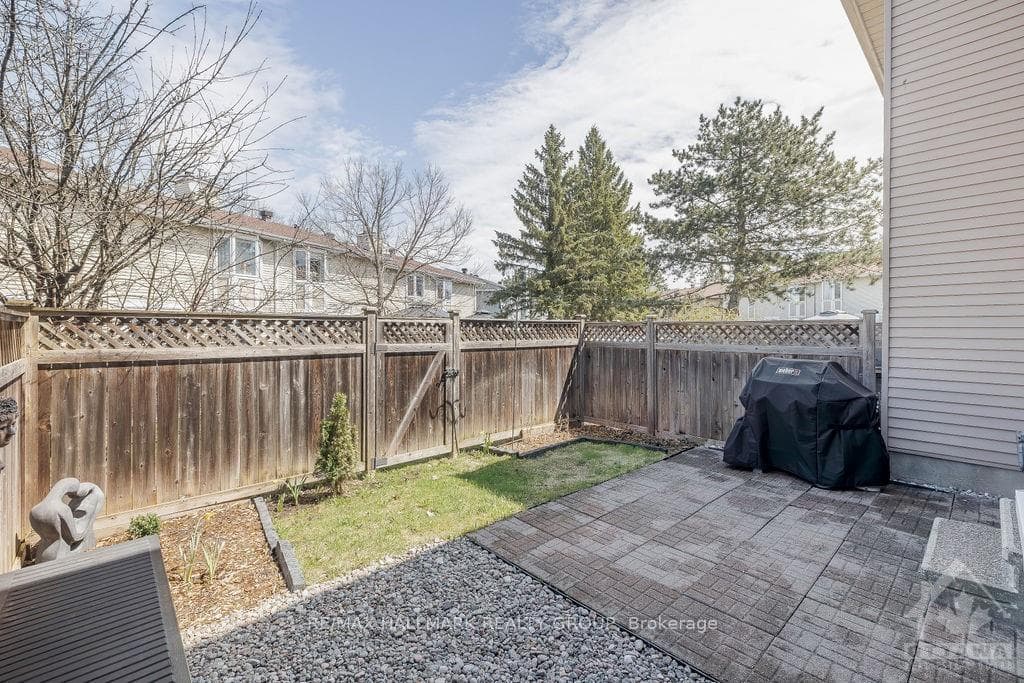 513 SIDNEY Drive photo 25