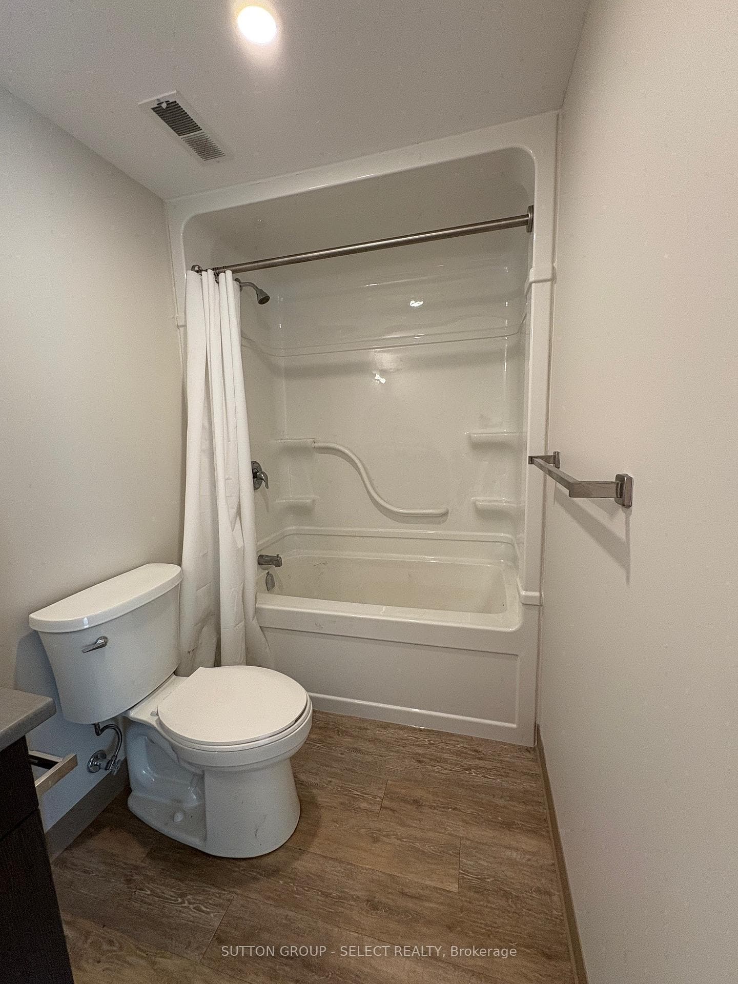 99 POND MILLS Road Unit 1003 photo 10