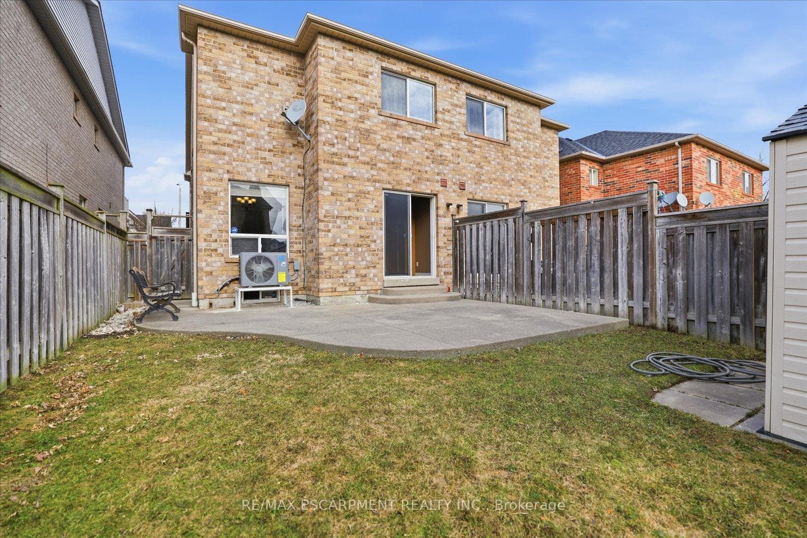 774 Bethany Crescent photo 32