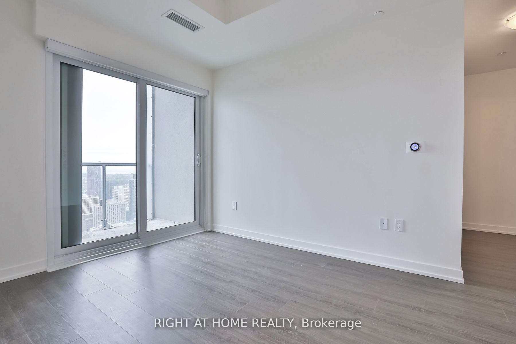 1 Yorkville Avenue Unit 4908 photo 9