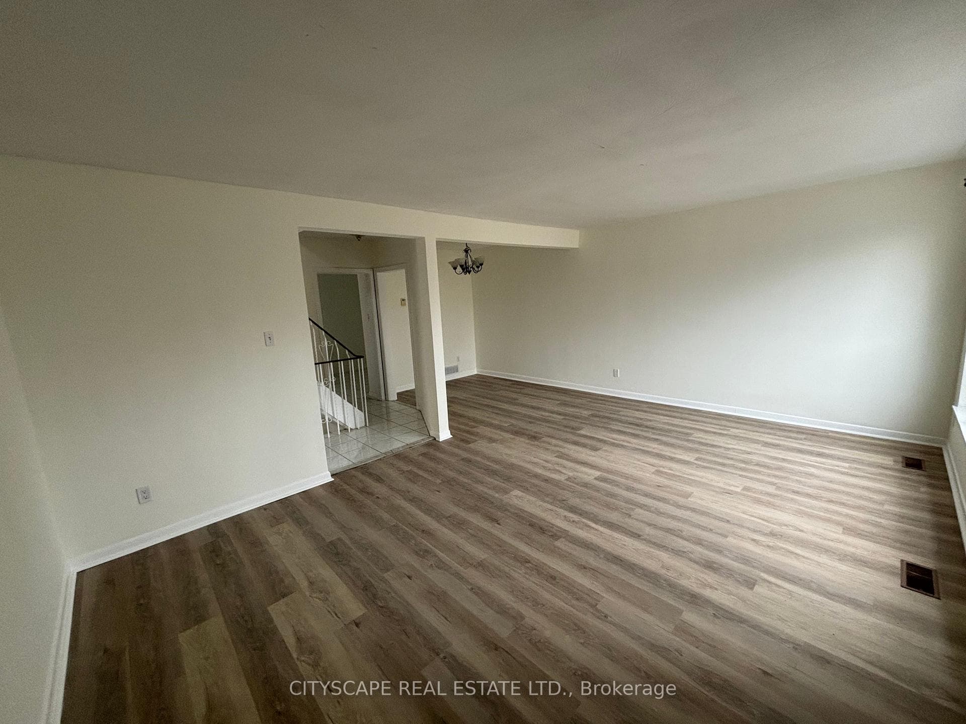 116 Guildwood Parkway photo 3