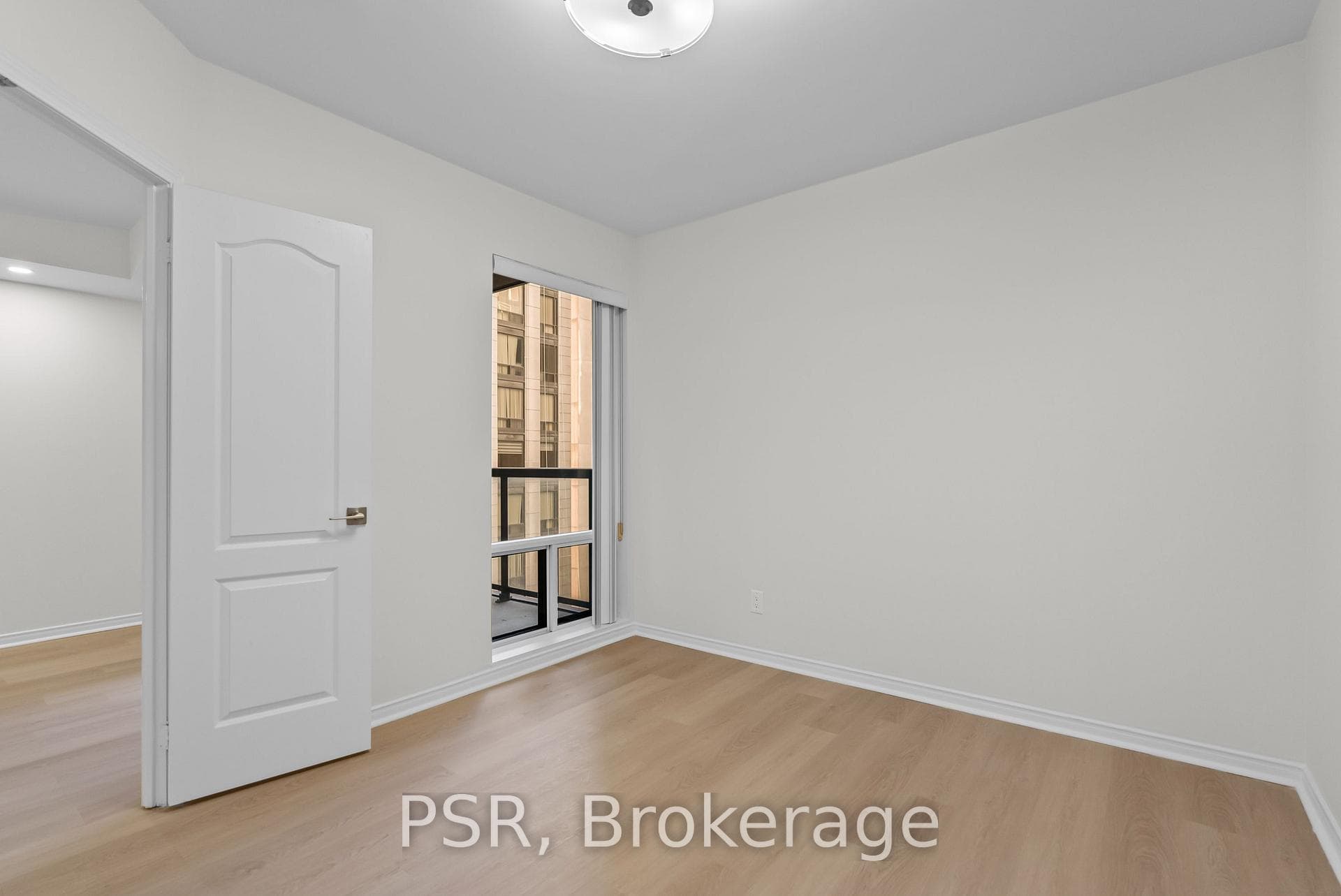 50 John Street Unit 822 photo 8