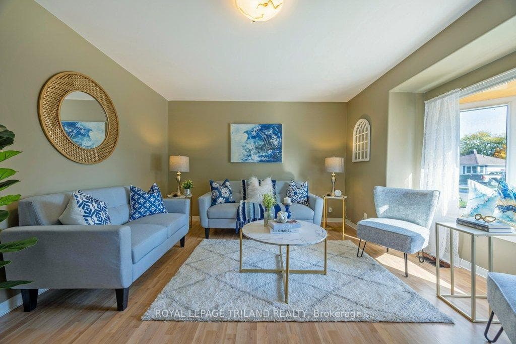 18 PARKSIDE Drive photo 5