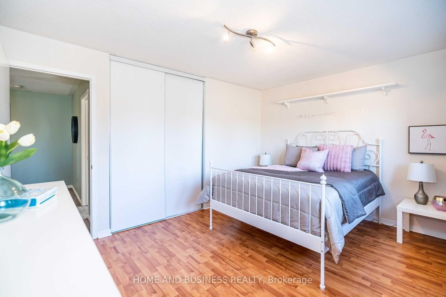 9 Shipp Crescent photo 7