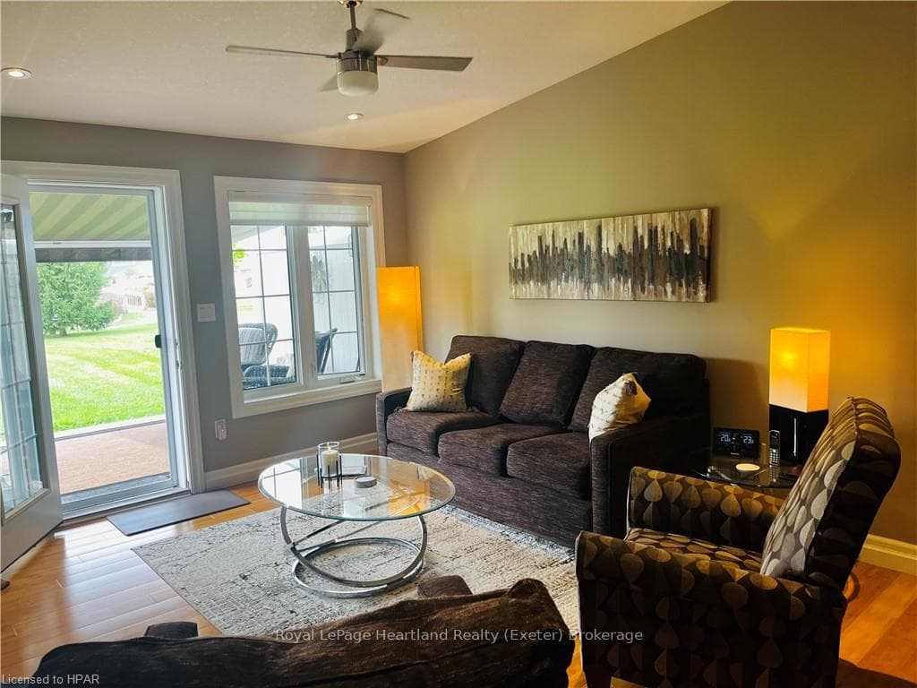 81 REDFORD Drive photo 11