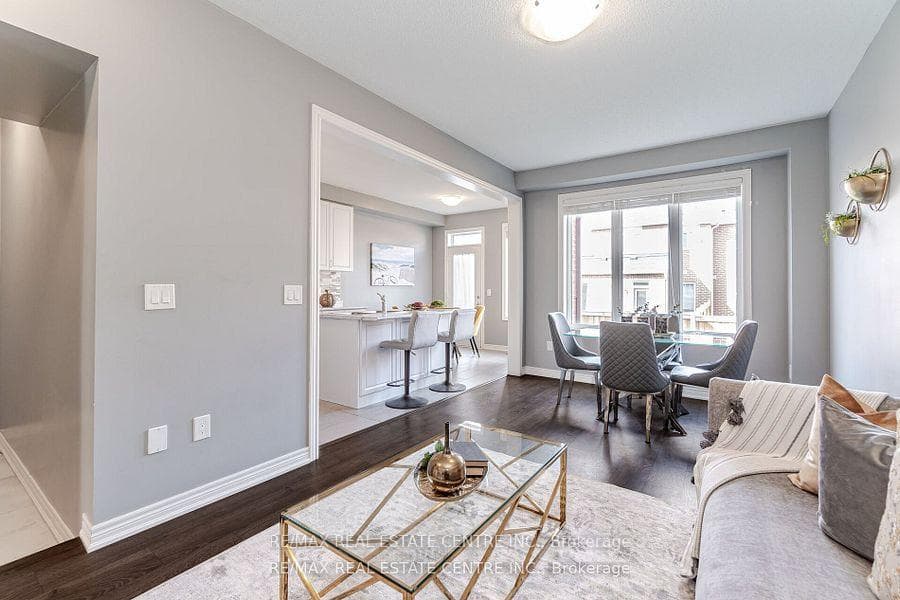 85 Bronson Terrace photo 7