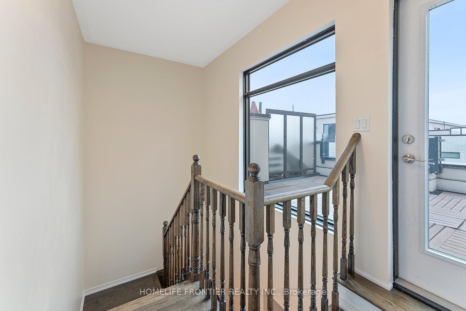 130 Widdicombe Hill Boulevard Unit 410 photo 34