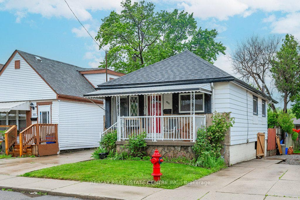 159 Ivon Avenue photo 2