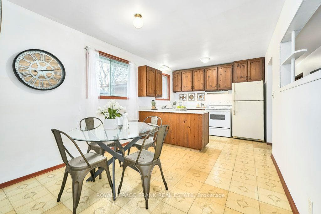 117 Waverly Street photo 13