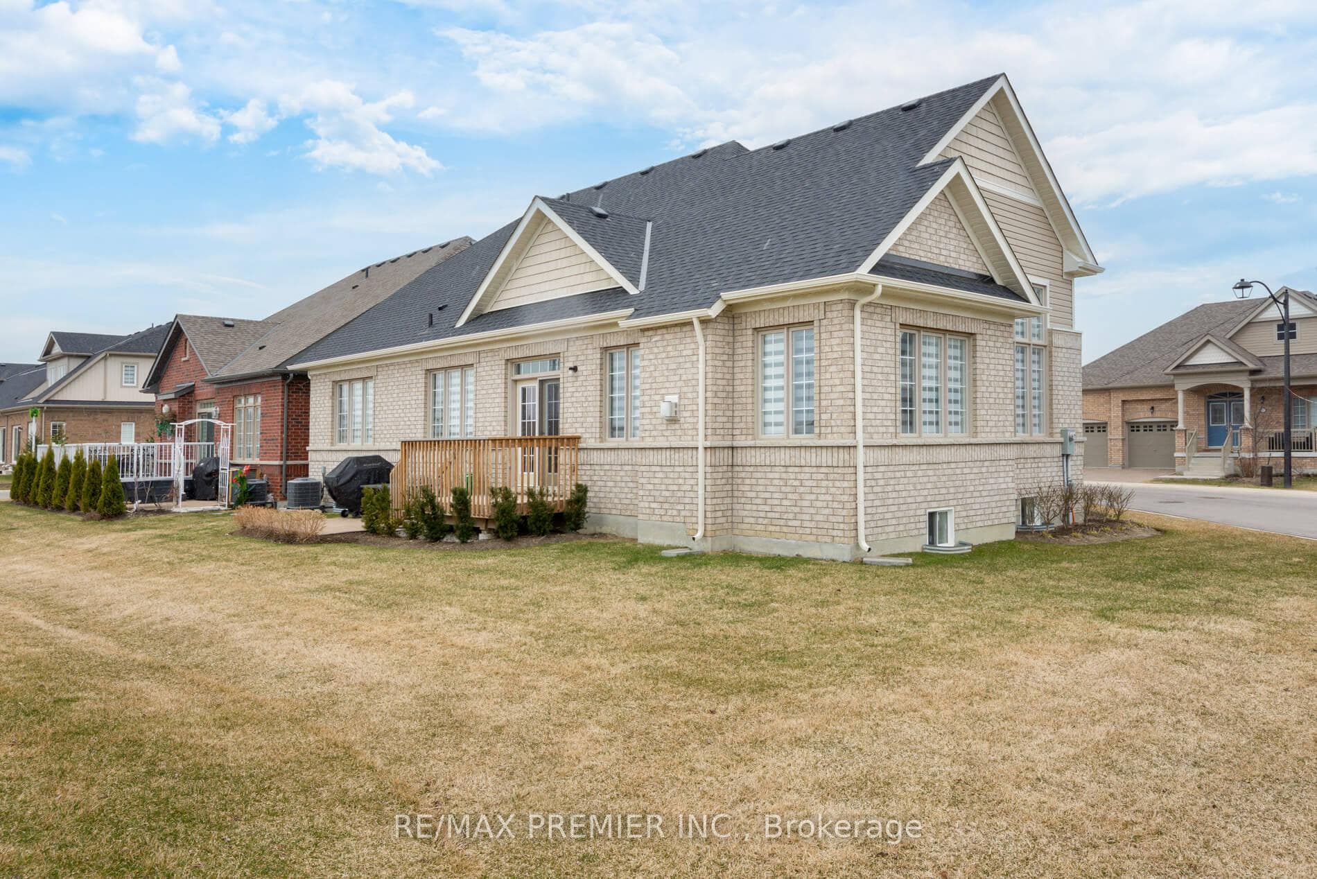 42 Overlea Drive Unit 60 photo 32