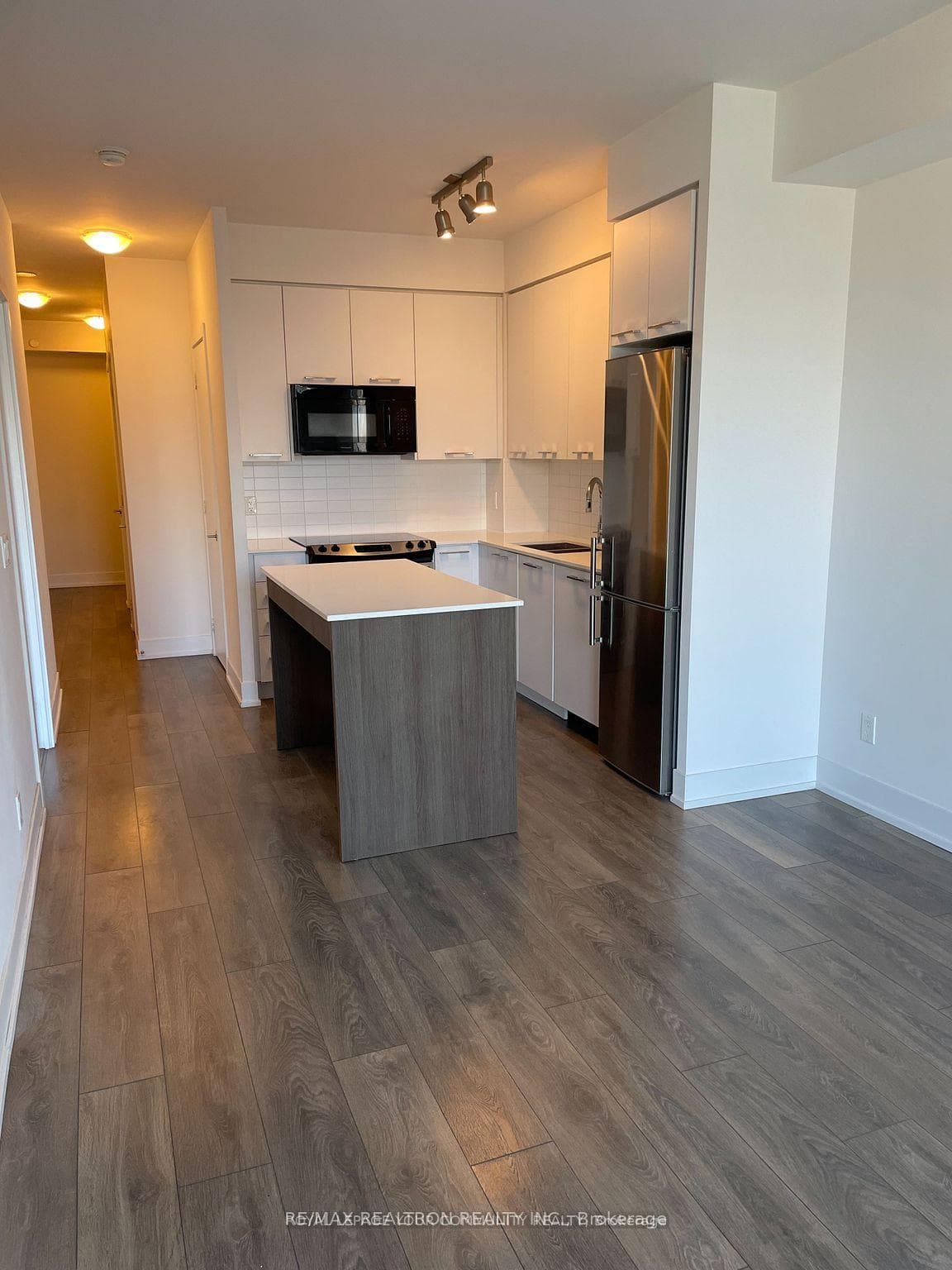 9471 Yonge Street Unit 1206 photo 18