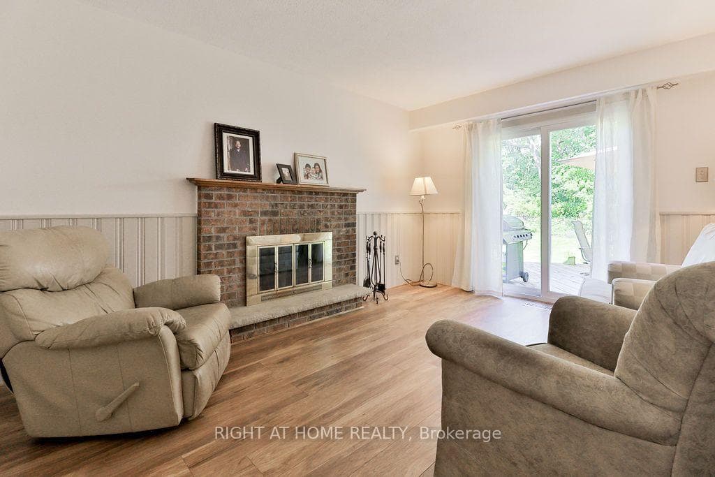 2932 Remea Court photo 8