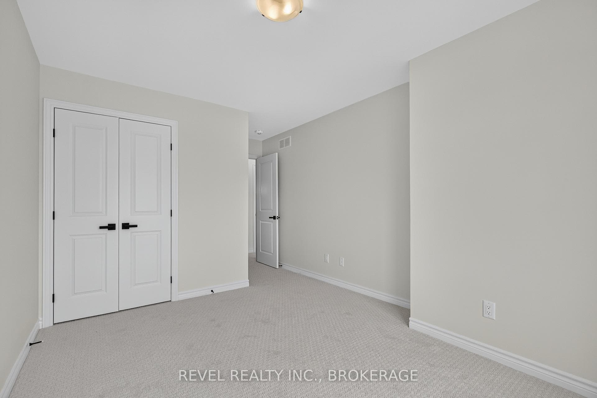 444 Buckthorn Drive photo 34