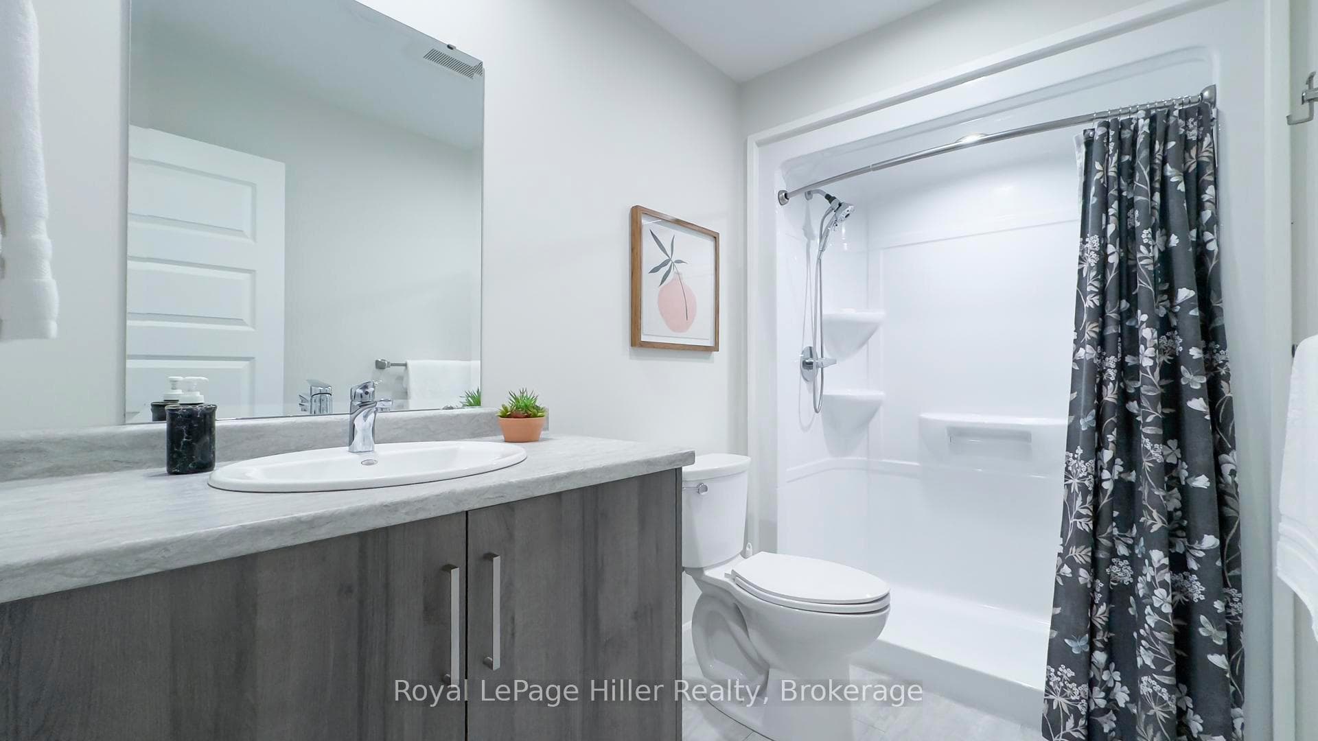 24 Upper Thames Lane Unit 3 photo 44