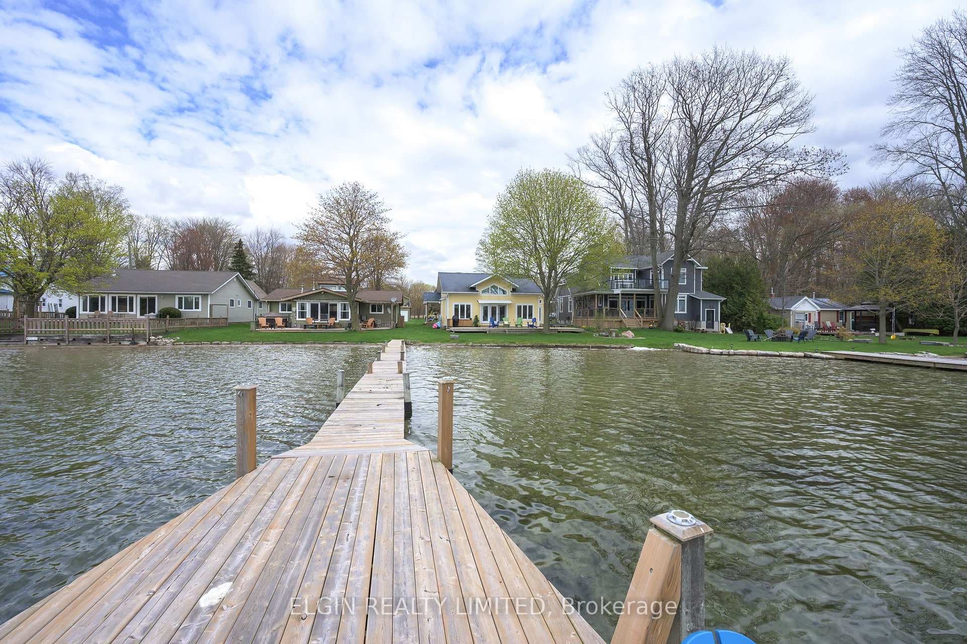 283 Mank Street photo 46