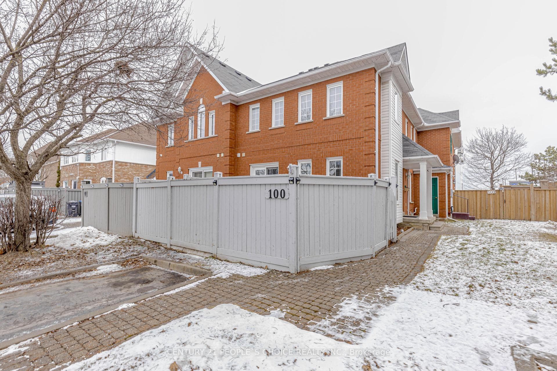100 Blue Spruce Street photo 3