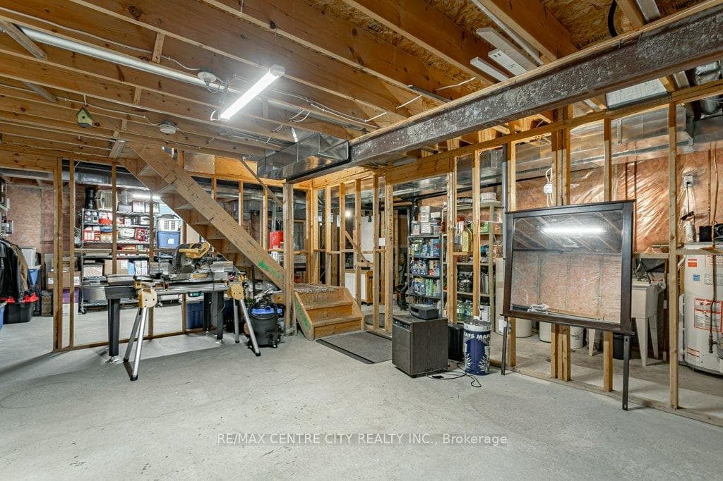45 Riverbank Drive photo 35