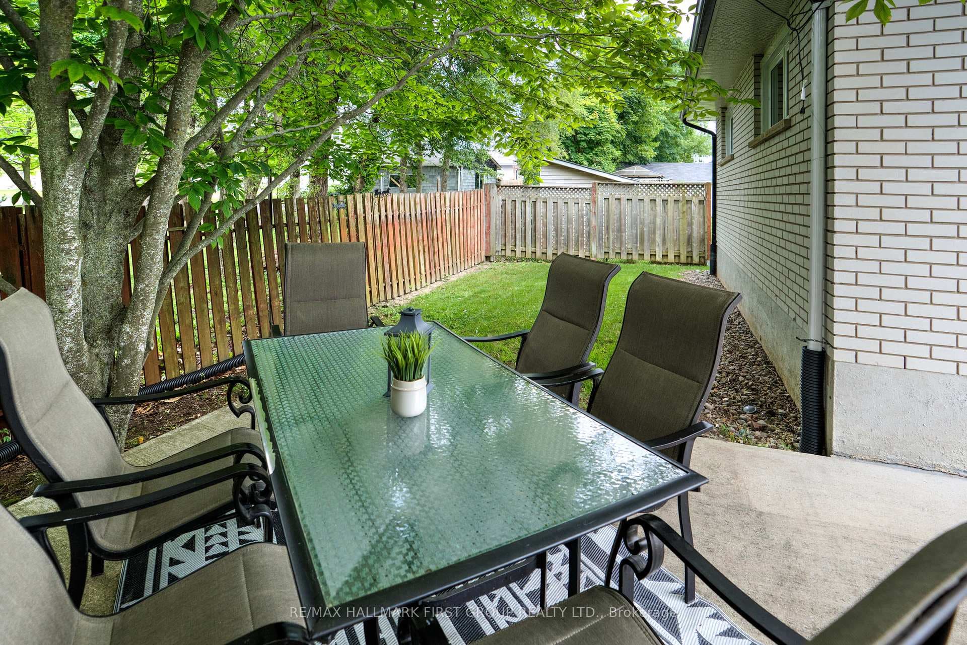665 Collins Bay Road photo 36