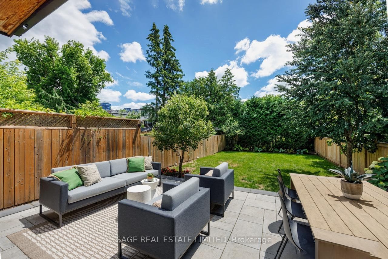 195 Albertus Avenue photo 44