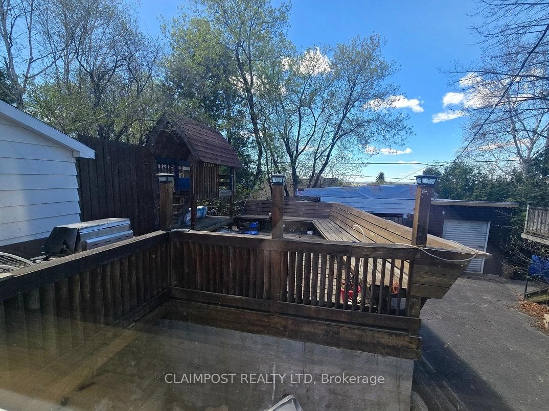 143 Tamarack Street photo 13