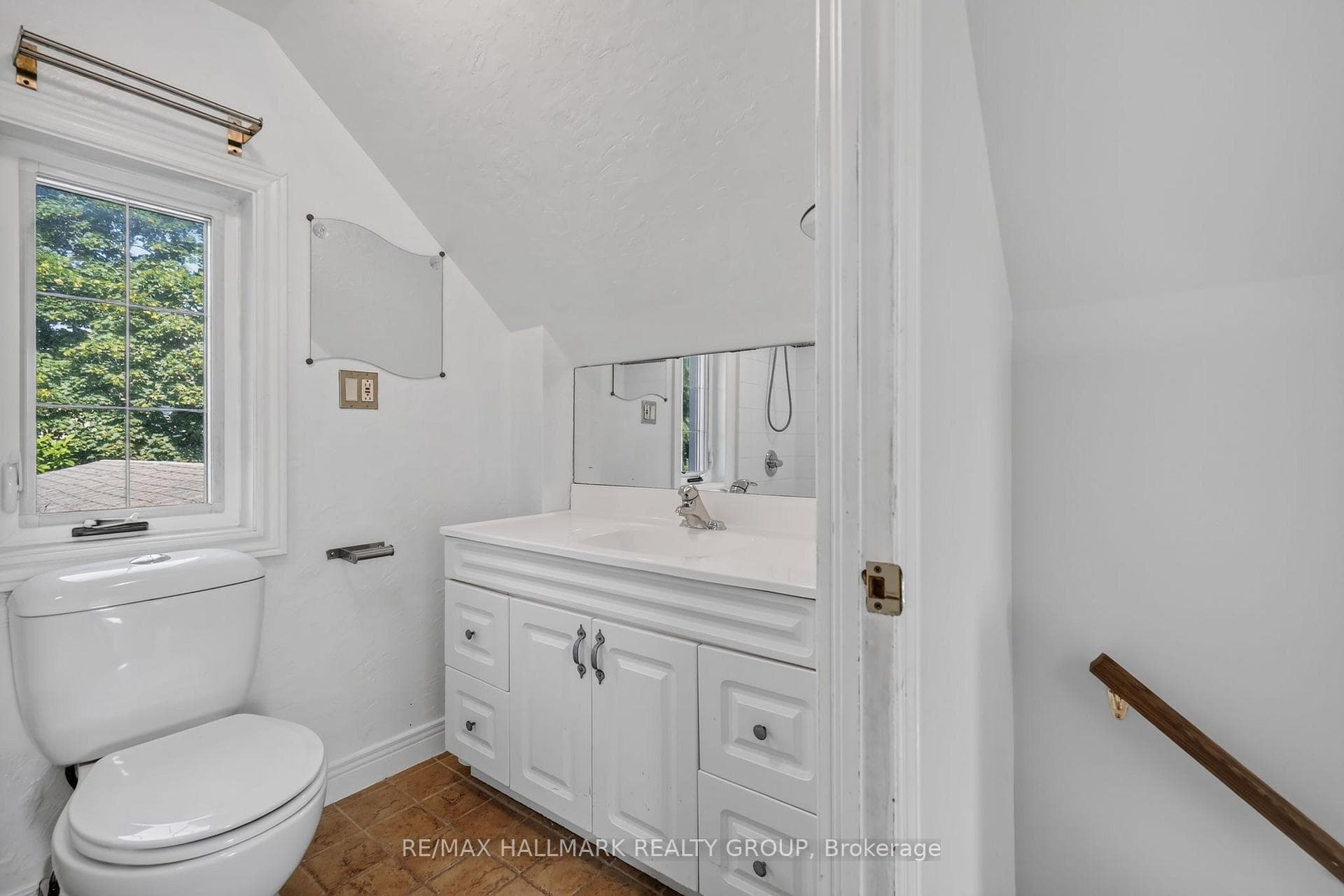 115 Sherbrooke Avenue photo 21