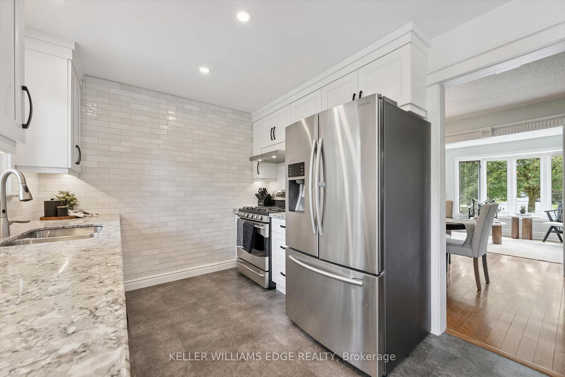 495 Tipperton Crescent photo 16