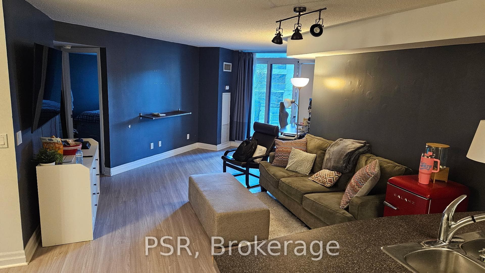 2121 Lakeshore Boulevard Unit 207 photo 7
