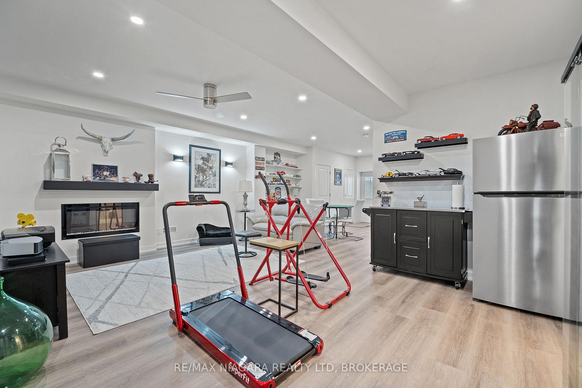 3600 Hibbard Street photo 27